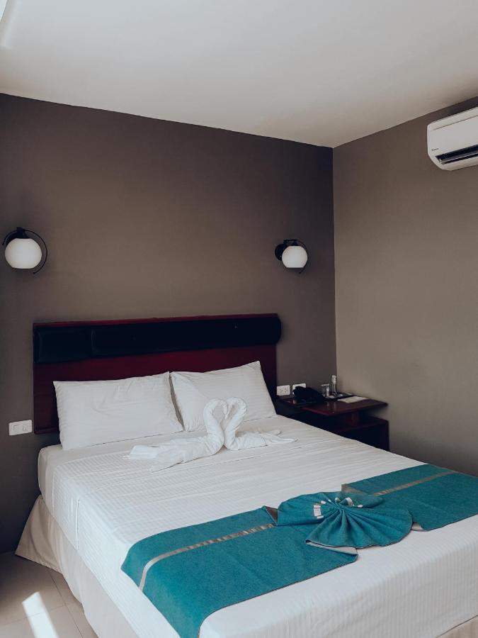 Dosi Hotel Ph Talisay Kültér fotó