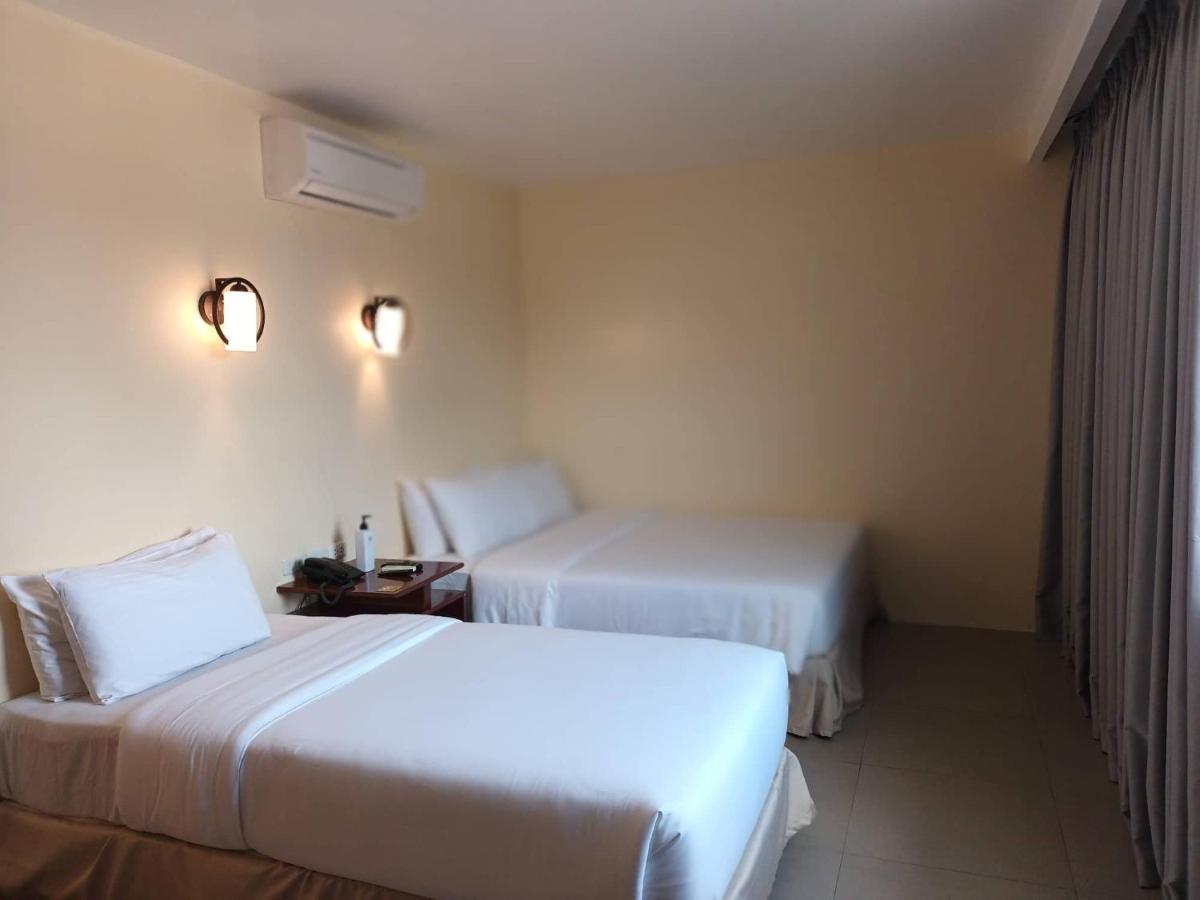 Dosi Hotel Ph Talisay Kültér fotó